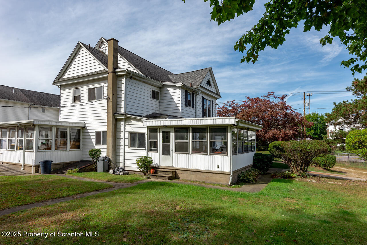 322 Bridge Street Old Forge, PA 18518 - Photo 2 of 12 322 Bridge-26