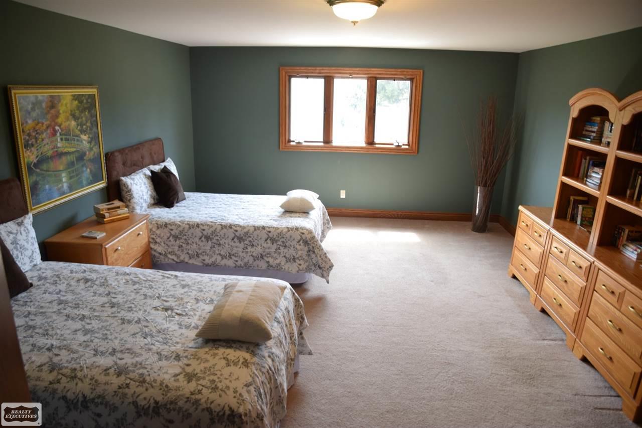 5405 Abbey Road Rochester, MI 48306 - Photo 50 of 96