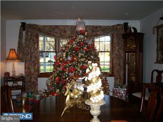 110 Rotterdam Road East Holland, PA 18966 - Photo 3 of 12 Dining Room