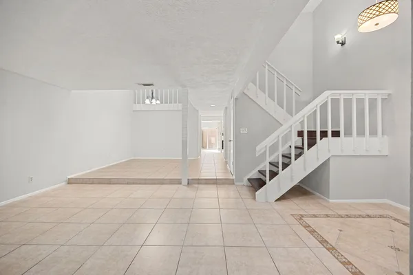 $2,150 | 11683 Village Pl Drive, Unit 258, Houston, TX 77077