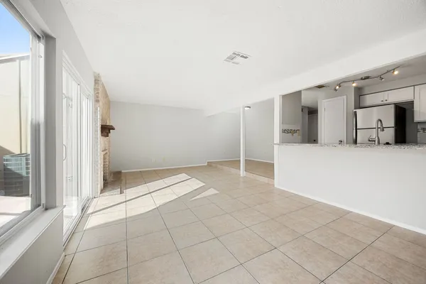 $2,150 | 11683 Village Pl Drive, Unit 258, Houston, TX 77077