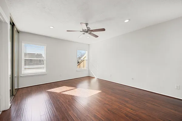 $2,150 | 11683 Village Pl Drive, Unit 258, Houston, TX 77077