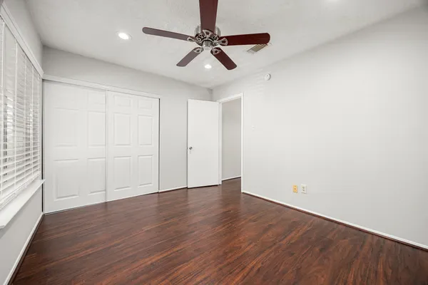 $2,150 | 11683 Village Pl Drive, Unit 258, Houston, TX 77077