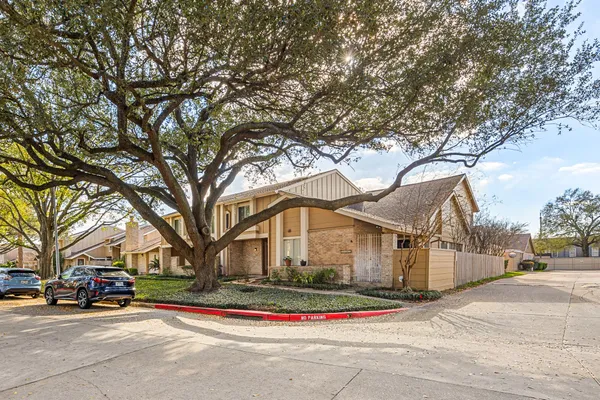 $2,150 | 11683 Village Pl Drive, Unit 258, Houston, TX 77077