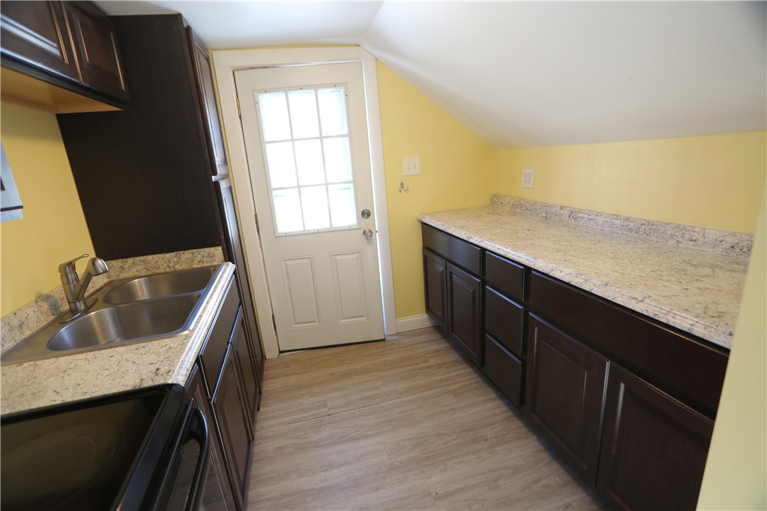 25 Pierce Street Westerly, RI 02891 - Photo 12 of 25