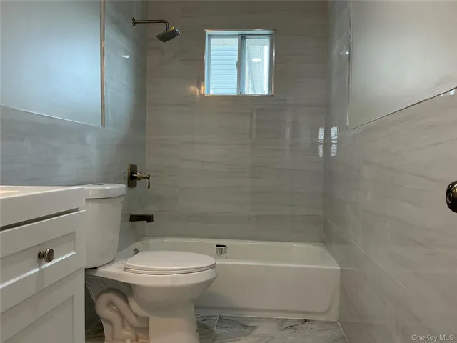 $759,999 | 248 East Shore Road, Lindenhurst, NY 11757