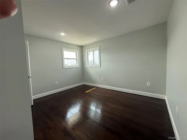 $734,999 | 248 East Shore Road, Lindenhurst, NY 11757