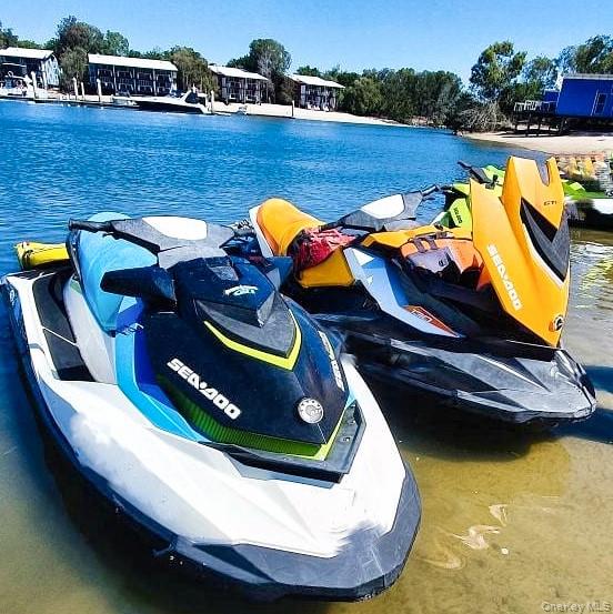 248 East Shore Road Lindenhurst, NY 11757 - Photo 38 of 46