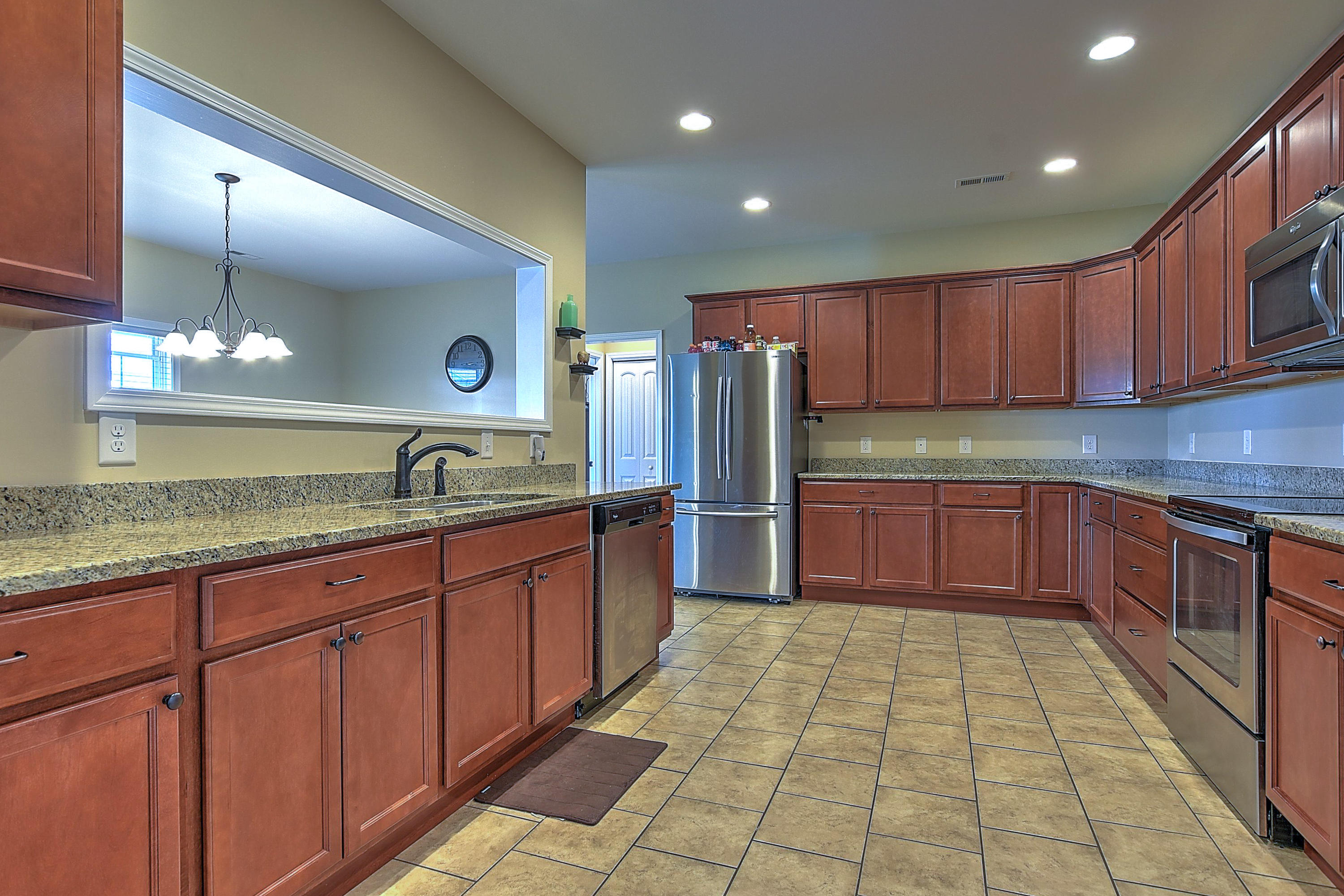 133 Anderson Road Jonesborough, TN 37659 - Photo 19 of 44 Kitchen into dining room