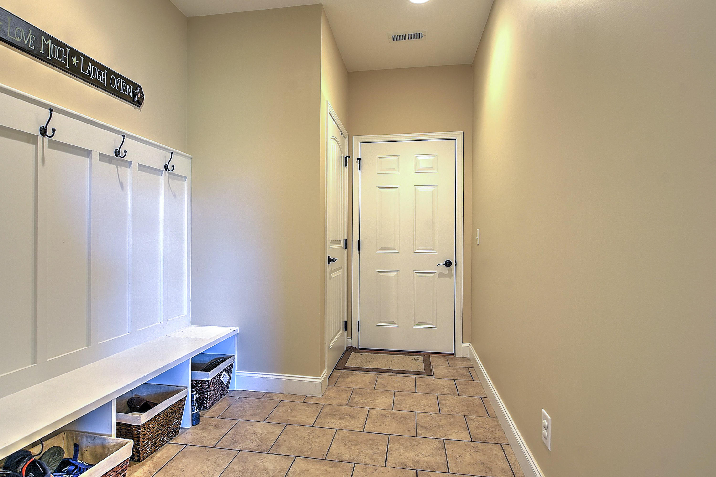 133 Anderson Road Jonesborough, TN 37659 - Photo 21 of 44 Mudroom into garage