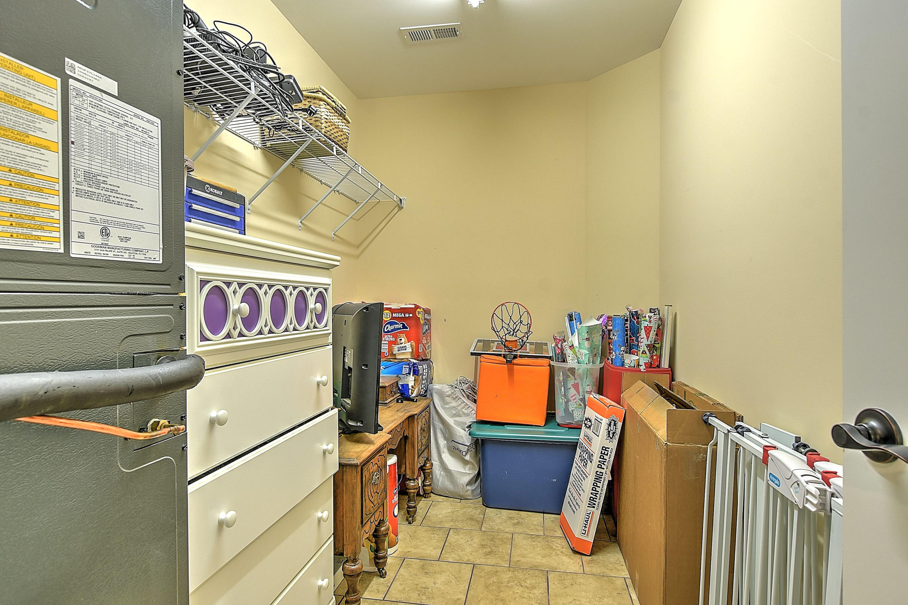 133 Anderson Road Jonesborough, TN 37659 - Photo 33 of 44 Additional storage upstairs