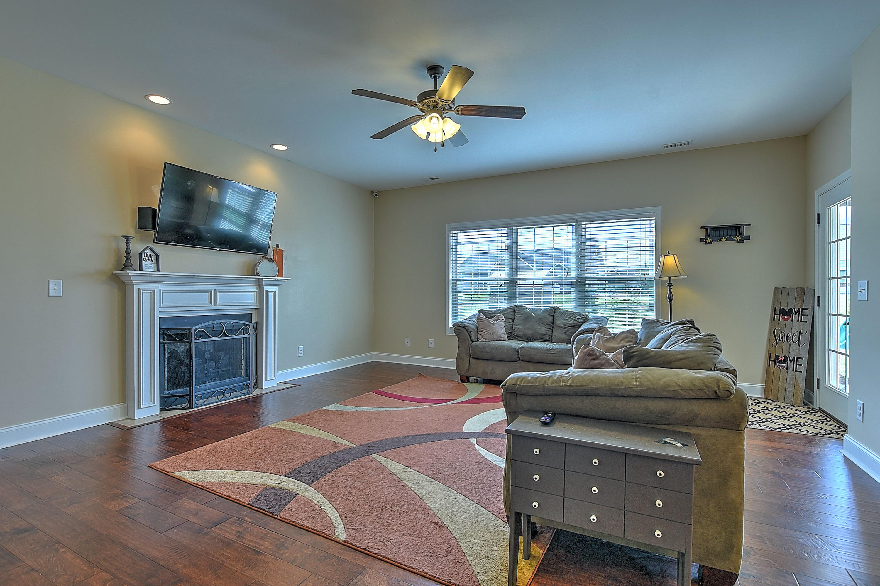 133 Anderson Road Jonesborough, TN 37659 - Photo 8 of 44 Living room