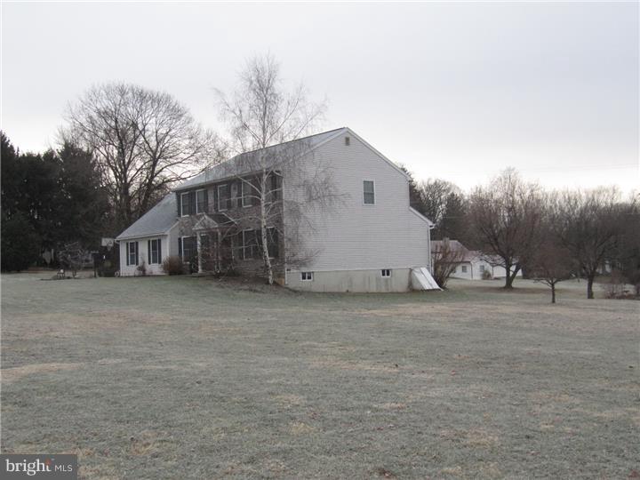 1108 Rhodora Avenue Reading, PA 19605 - Photo 21 of 25 Exterior Side