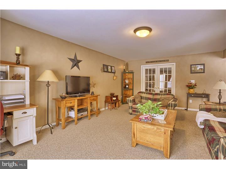 1108 Rhodora Avenue Reading, PA 19605 - Photo 4 of 25 Family Room