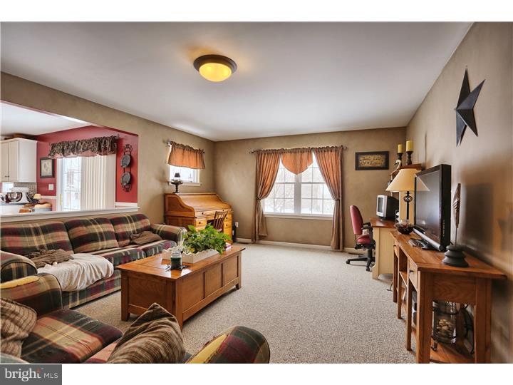 1108 Rhodora Avenue Reading, PA 19605 - Photo 5 of 25 Family Room