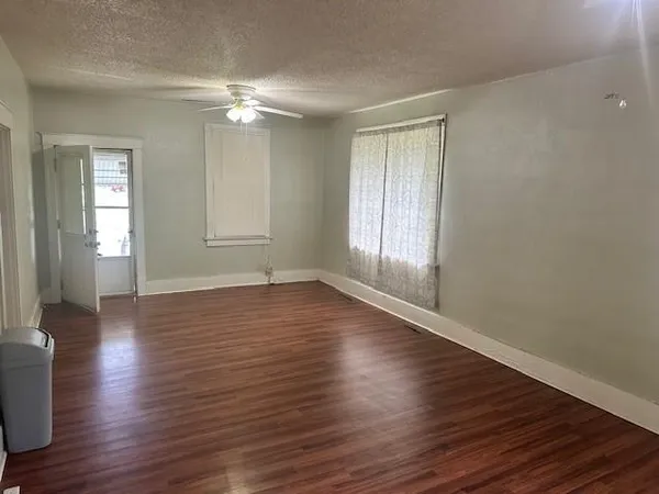 $79,900 | 229 South Oak Street, Nevada, MO 64772