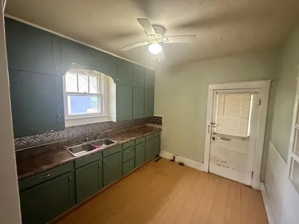$79,900 | 229 South Oak Street, Nevada, MO 64772