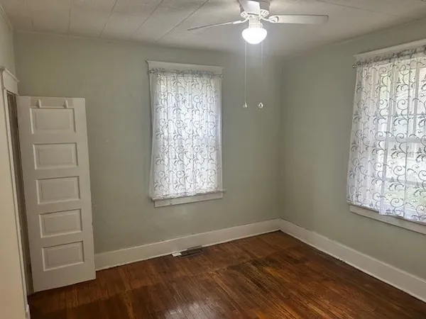 $79,900 | 229 South Oak Street, Nevada, MO 64772