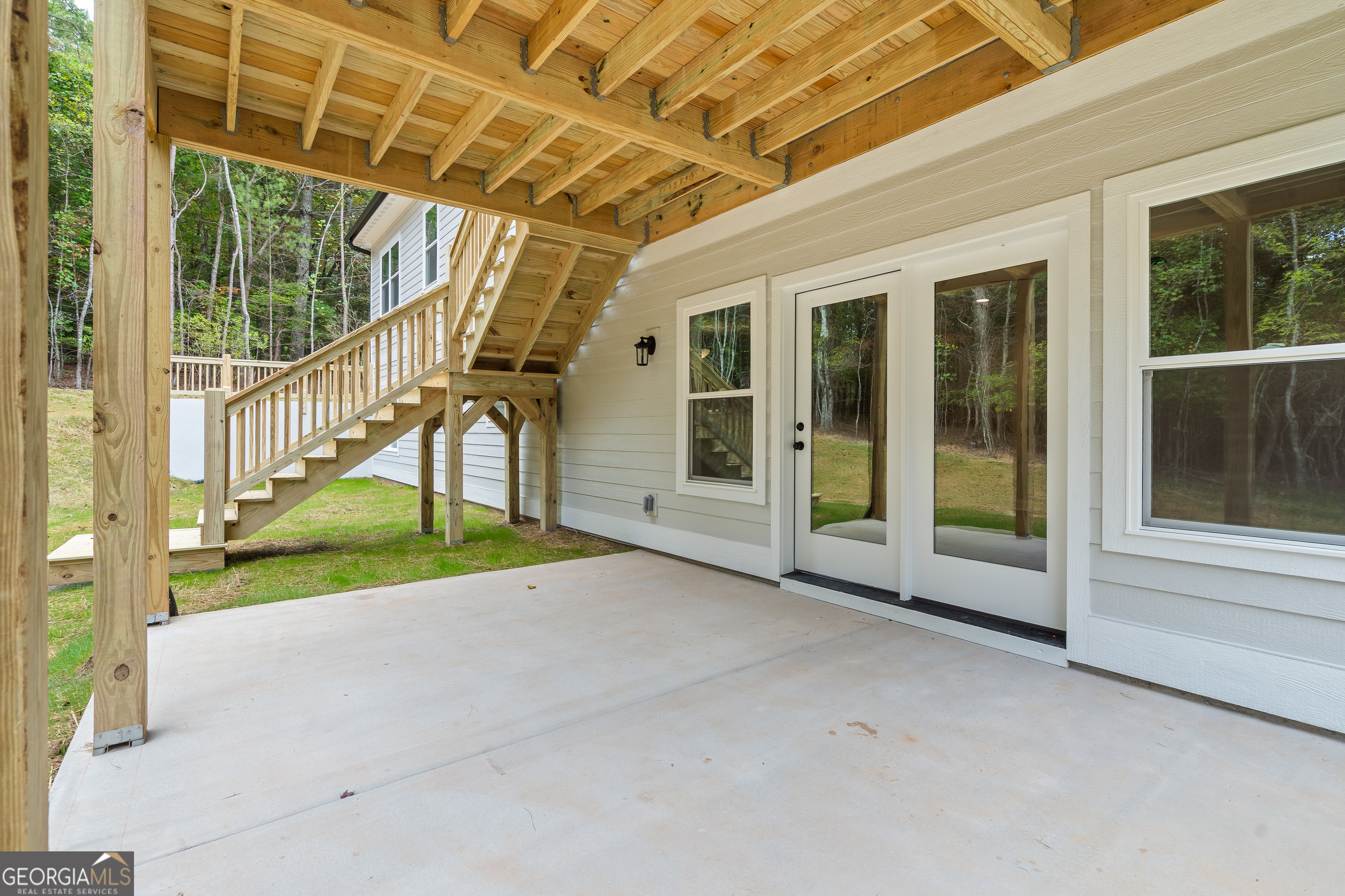 10 Hawks Nest Road, Unit 10 Blairsville, GA 30512 - Photo 20 of 32 a view of an entryway with a small yard