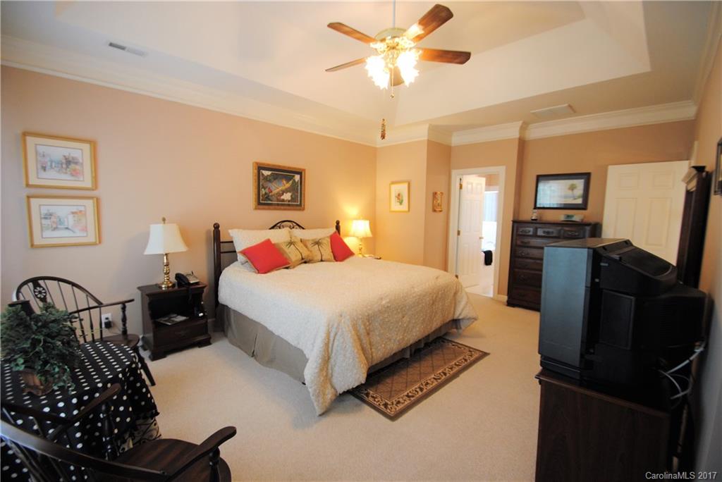 238 Sardis Pointe Road Matthews, NC 28105 - Photo 12 of 24 Gallery Image 12