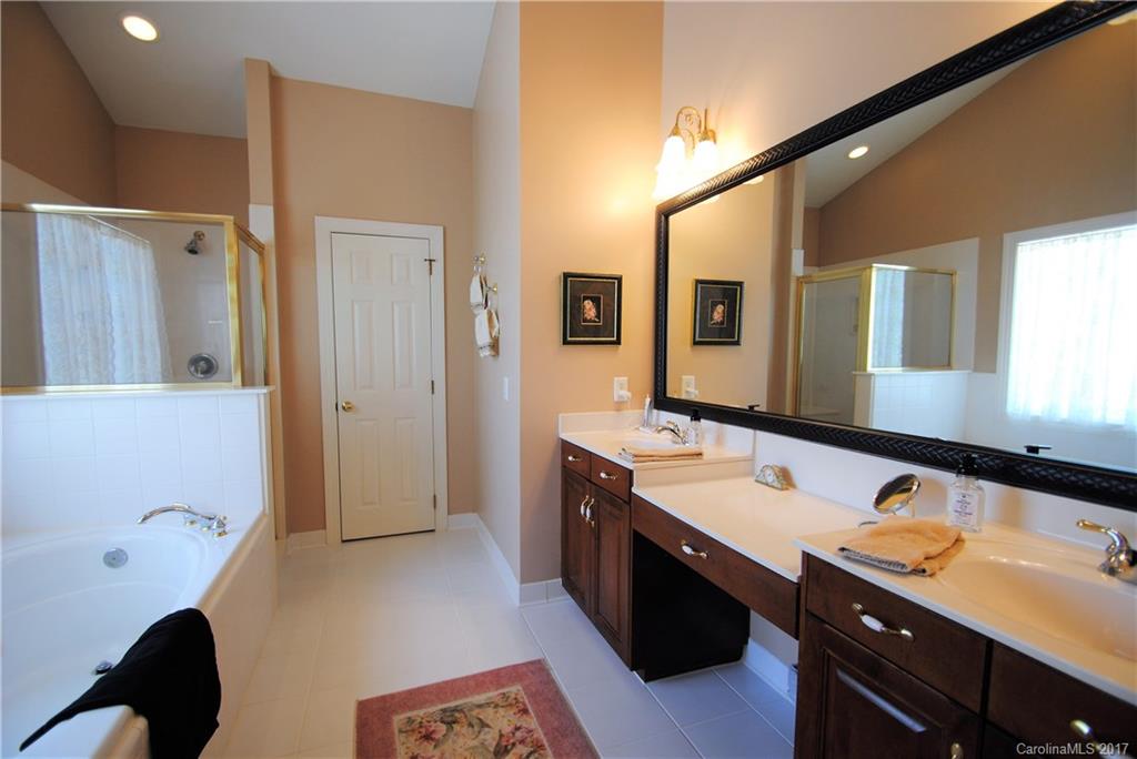 238 Sardis Pointe Road Matthews, NC 28105 - Photo 14 of 24 Gallery Image 14