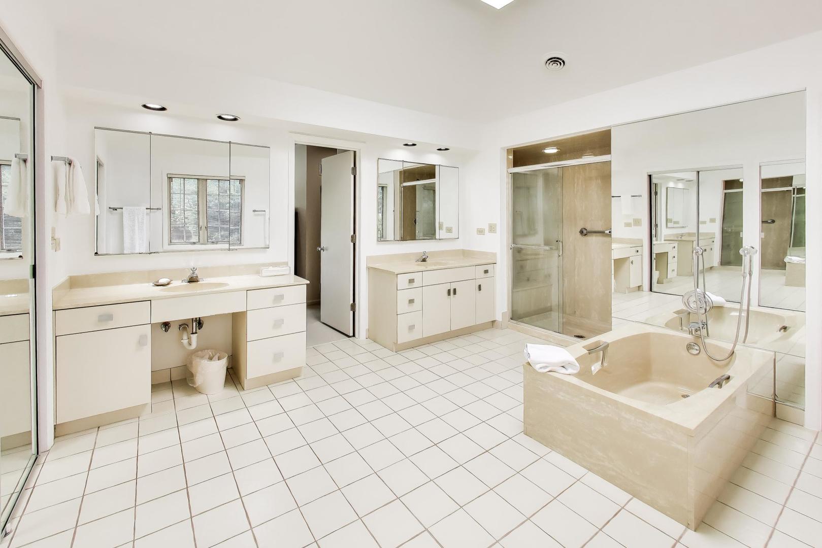 3627 Pebble Beach Road Northbrook, IL 60062 - Photo 18 of 37