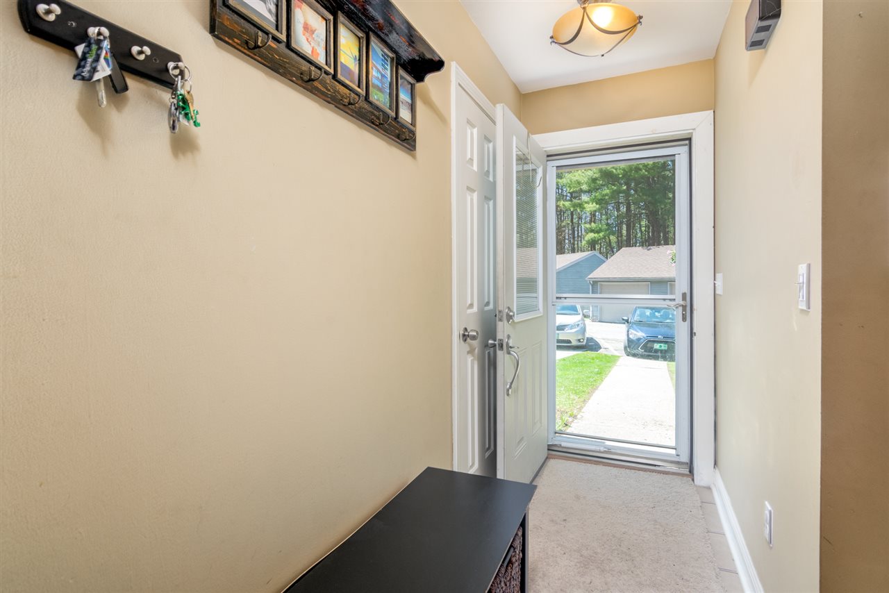 230 Locust Hill Road, Unit 42 Shelburne, VT 05482 - Photo 8 of 38 Gallery Image 8