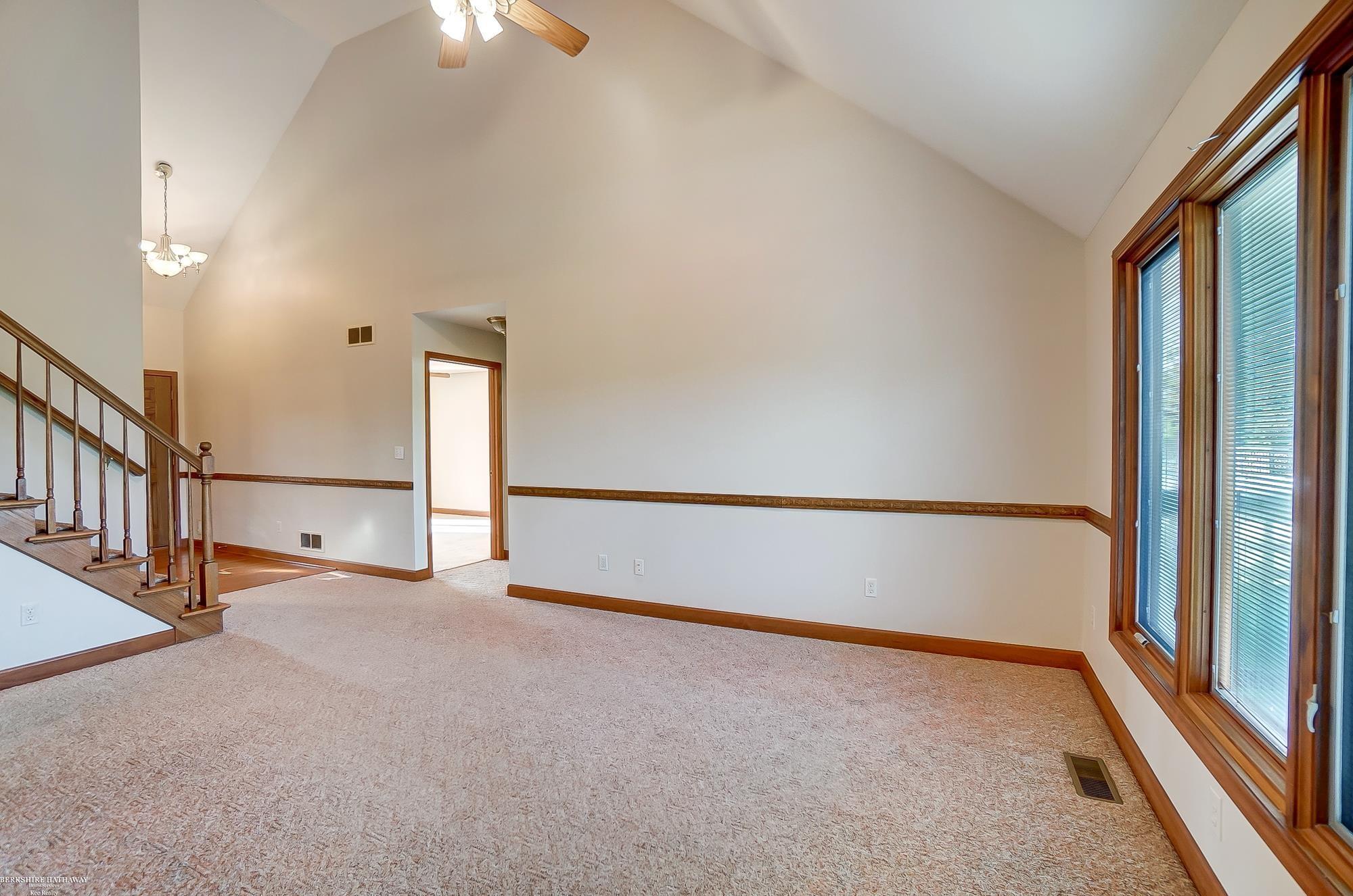3371 Vivian Road Monroe, MI 48162 - Photo 13 of 57 50119208-12.JPG
