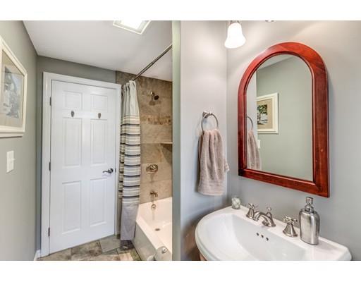 5 Doncaster Road Lynnfield, MA 01940 - Photo 19 of 29 Gallery Image 19