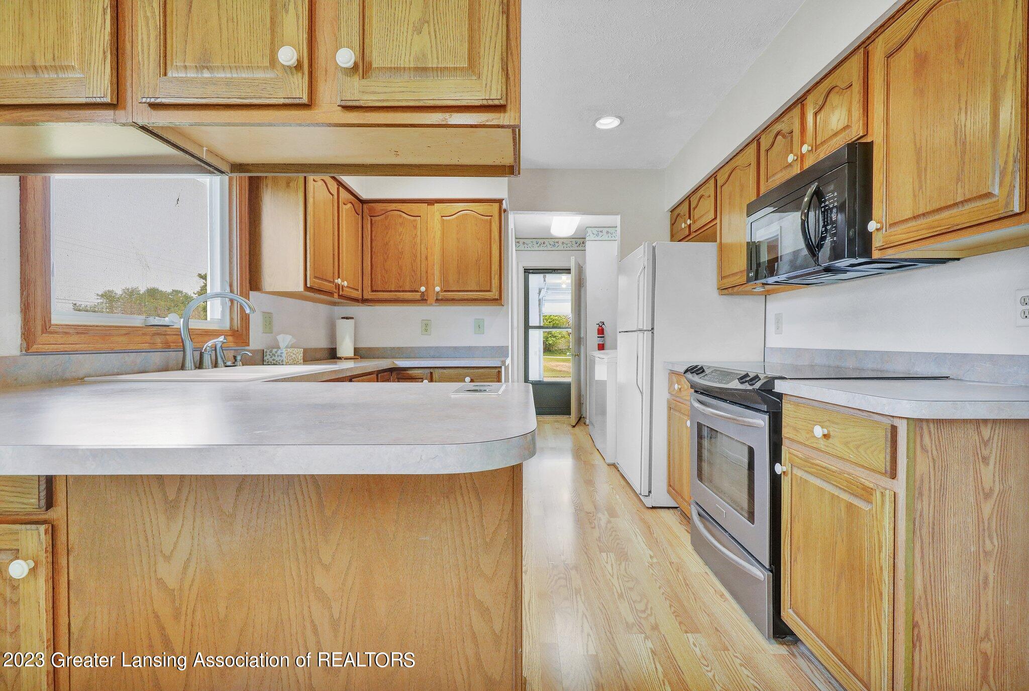 1651 West Alward Road Dewitt, MI 48820 - Photo 12 of 34 16-web-or-mls-Open Ended Media-16