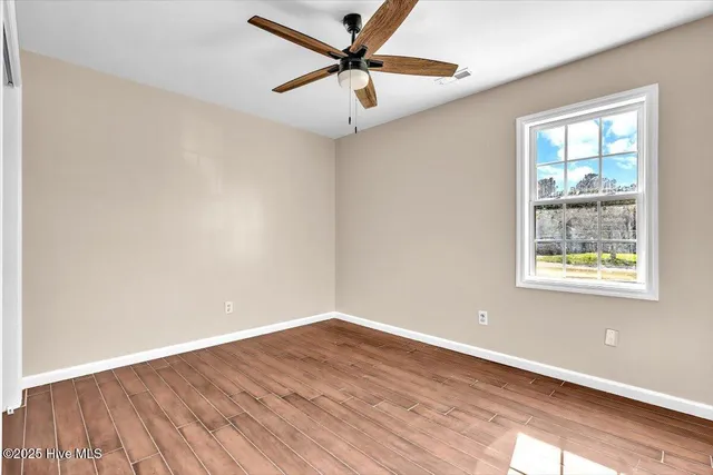 $240,000 | 243 Zachary Lane, Hubert, NC 28539