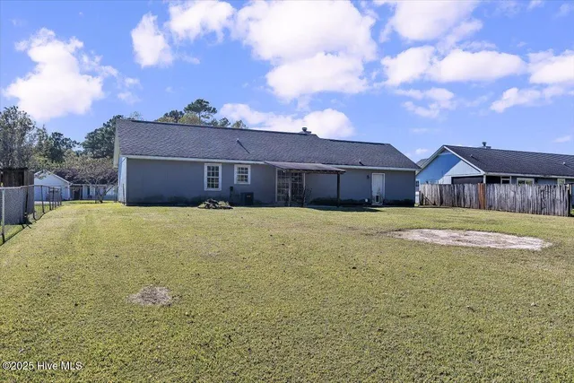 $240,000 | 243 Zachary Lane, Hubert, NC 28539