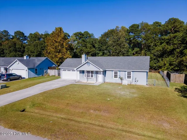 $240,000 | 243 Zachary Lane, Hubert, NC 28539
