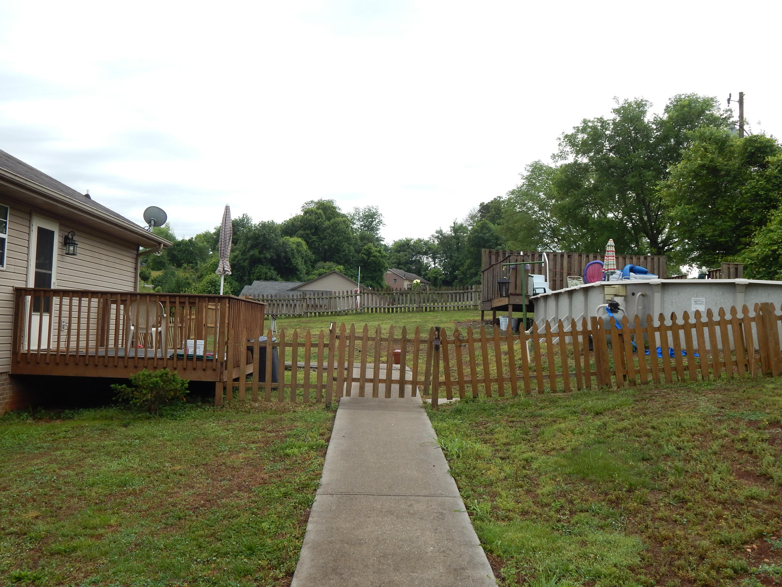 1457 Lambert Road Greenback, TN 37742 - Photo 8 of 28 DSCN0087