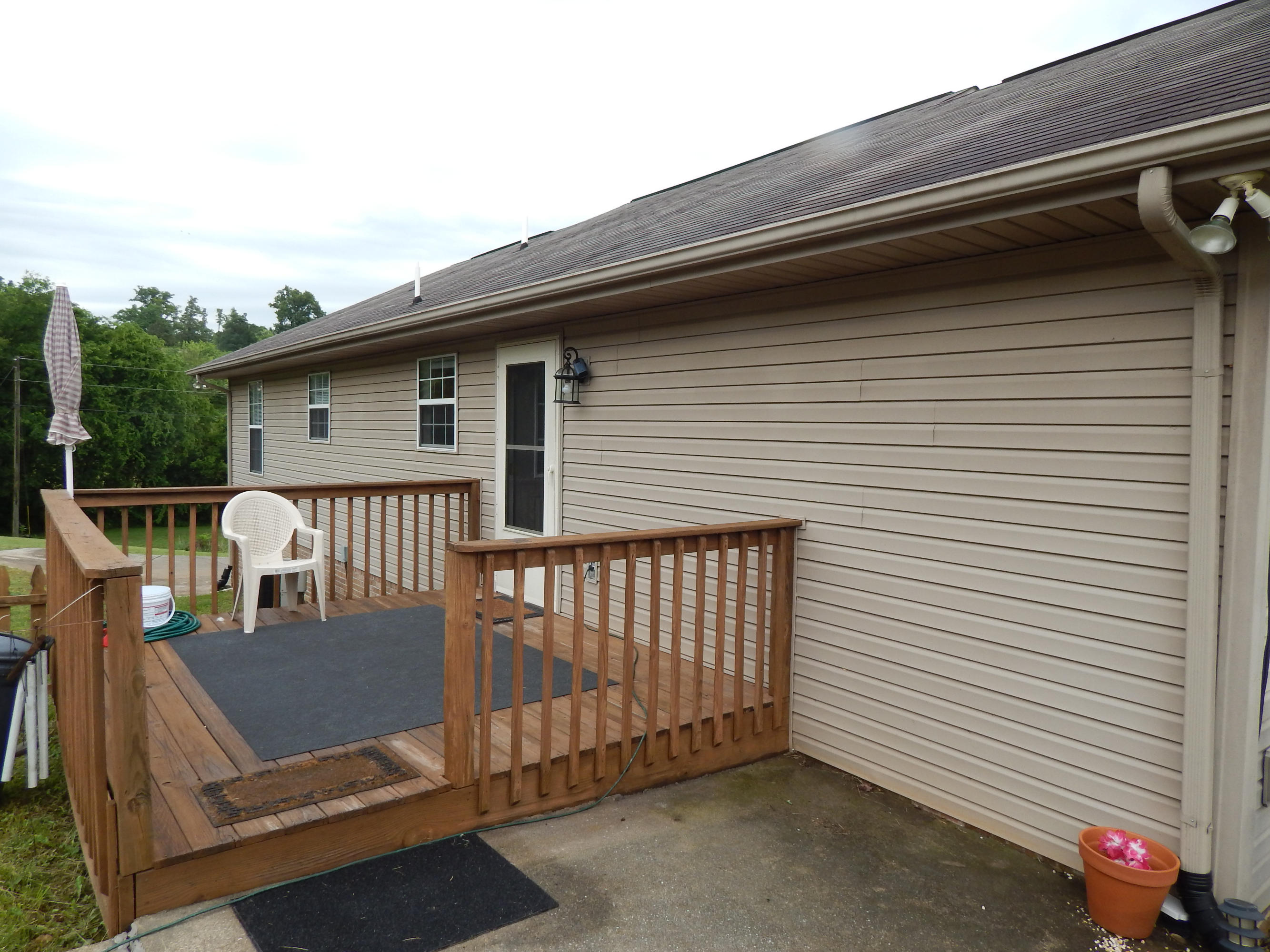 1457 Lambert Road Greenback, TN 37742 - Photo 10 of 28 DSCN0089