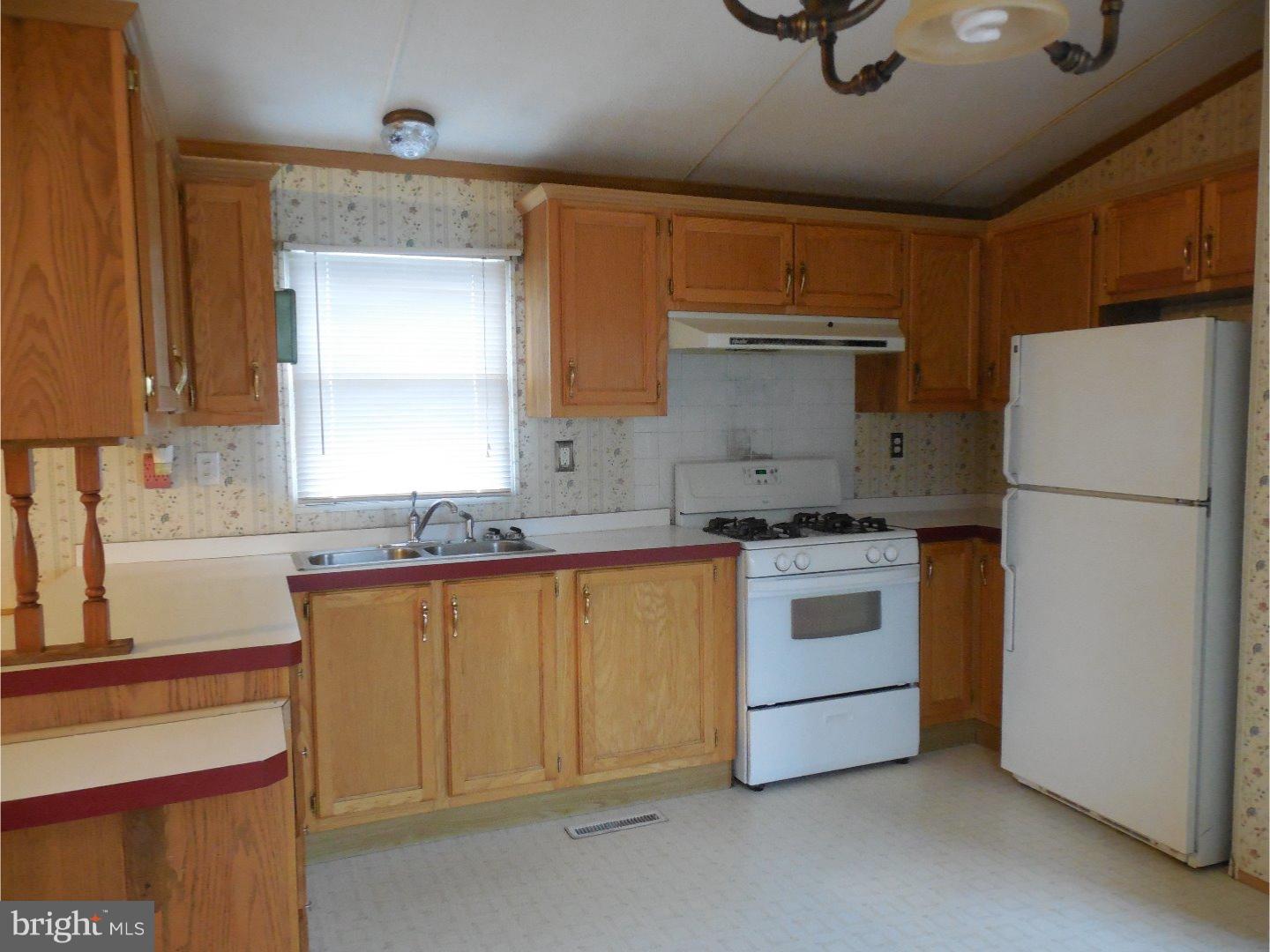 848 Aspen Avenue Spring City, PA 19475 - Photo 3 of 7 Gallery Image 3