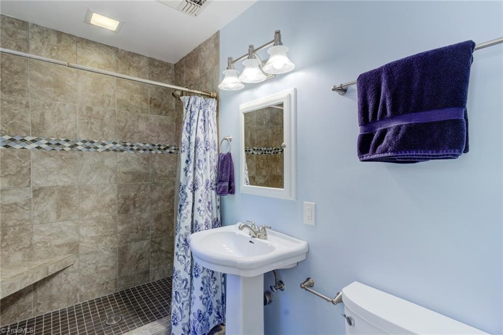 531 Kyle Road Winston-Salem, NC 27104 - Photo 17 of 33 Gallery Image 17