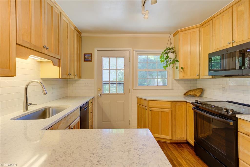531 Kyle Road Winston-Salem, NC 27104 - Photo 8 of 33 Gallery Image 8