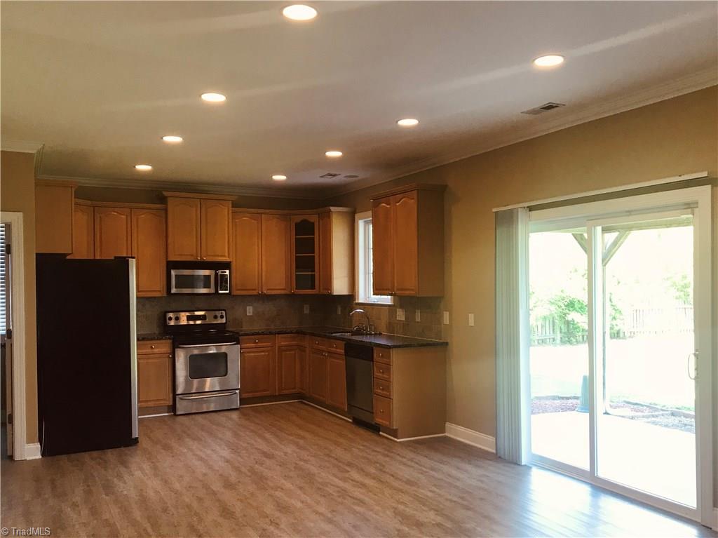 228 Cabot Drive Winston-Salem, NC 27103 - Photo 12 of 30