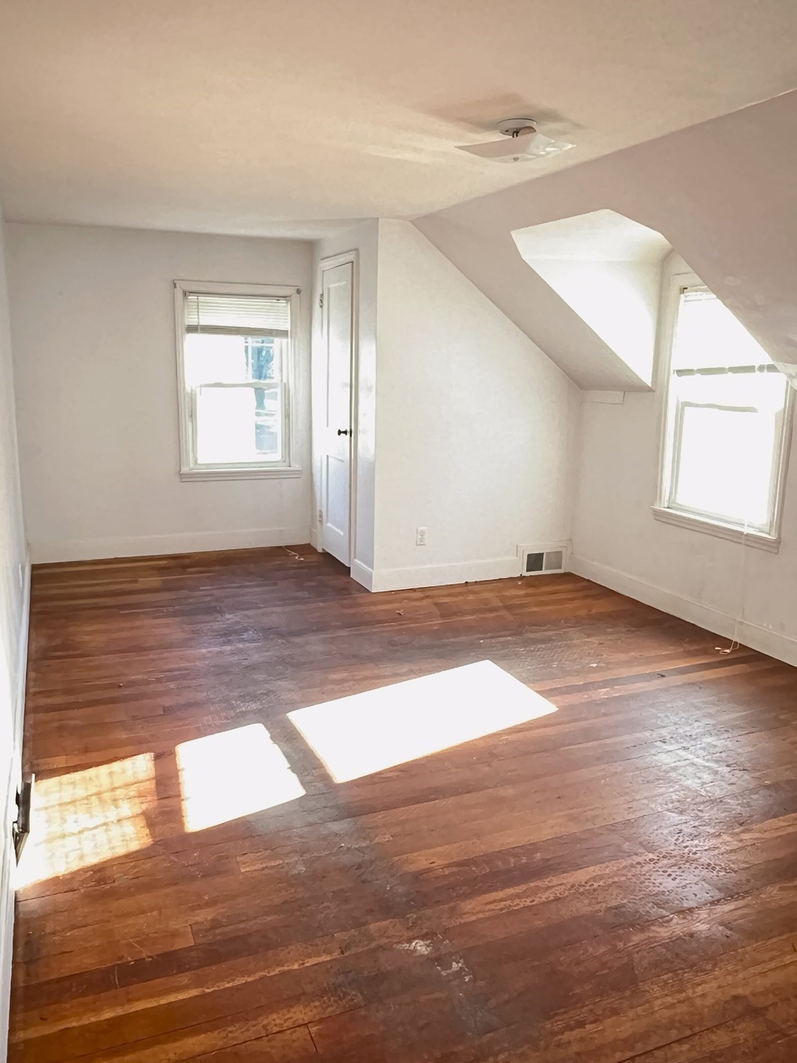 109 Pilgrim Road Springfield, MA 01118 - Photo 20 of 35 Gallery Image 20