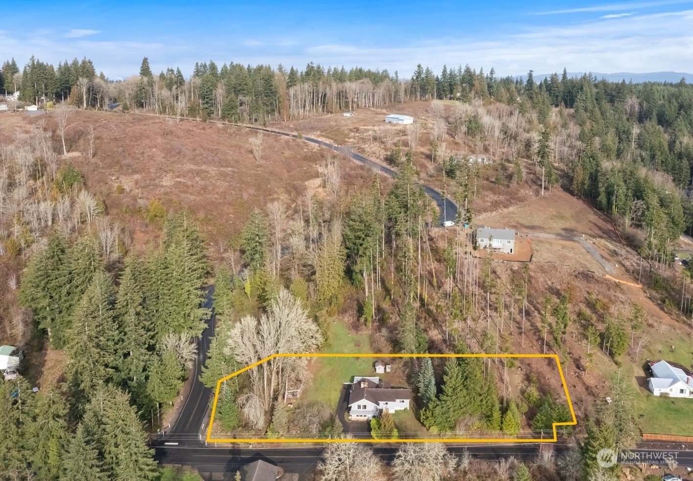 137 Wallace Road Chehalis, WA 98532 - Photo 34 of 39 a view of a yard with mountain view