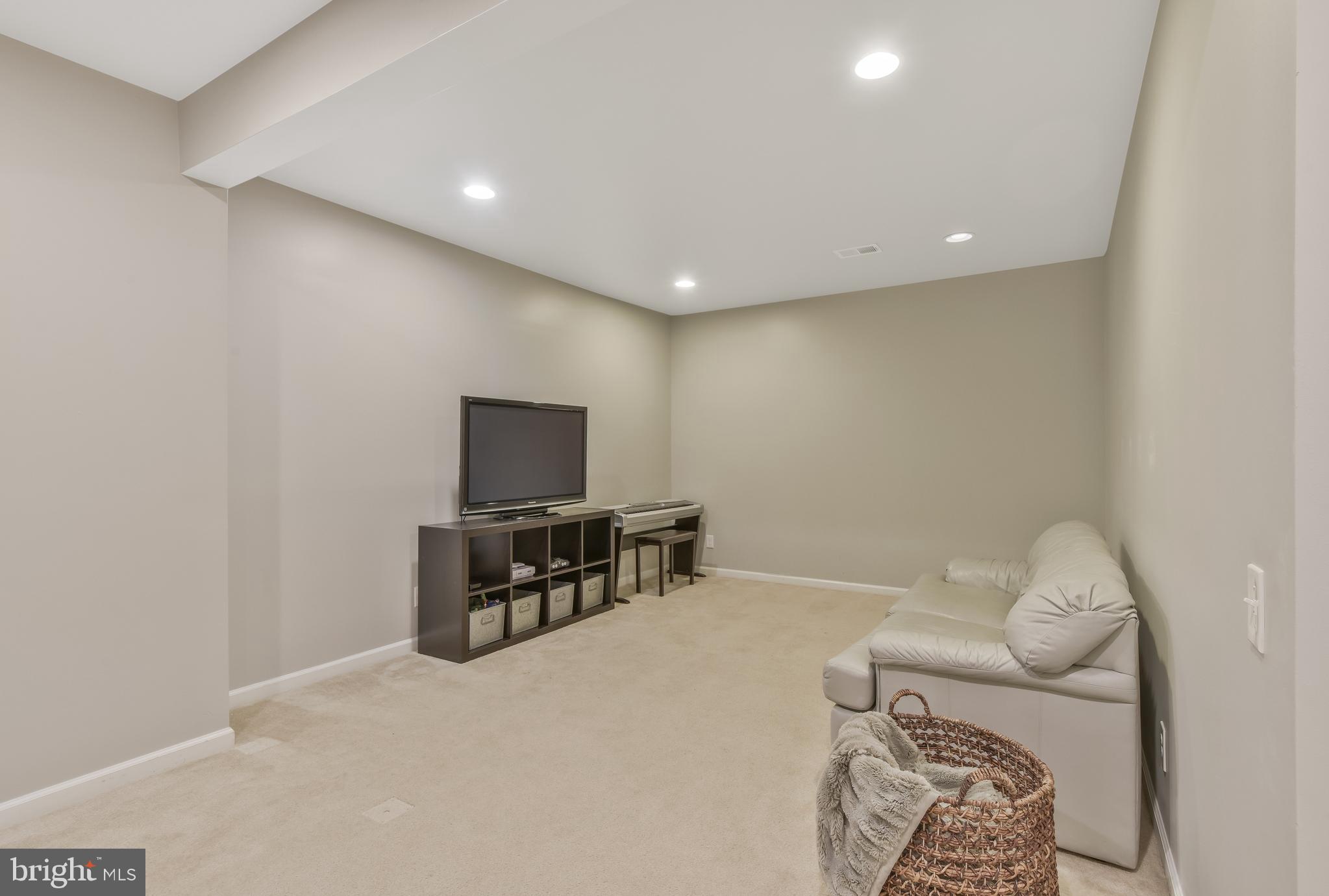 42384 Grahams Stable Square Ashburn, VA 20148 - Photo 43 of 63