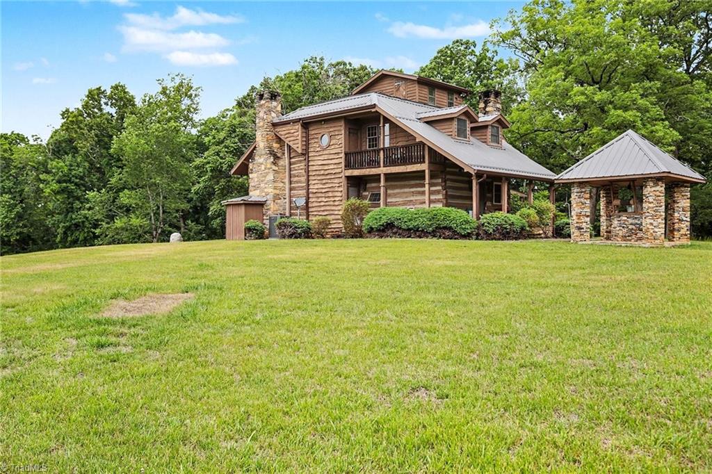 1413 Mission Road Danbury, NC 27016 - Photo 2 of 27