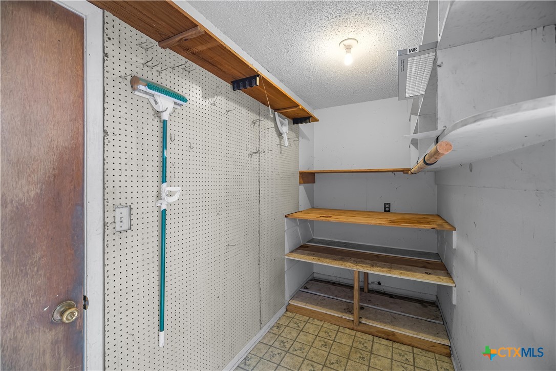 20 Hambleton Road Victoria, TX 77905 - Photo 27 of 48 a bathroom with a window and a shower