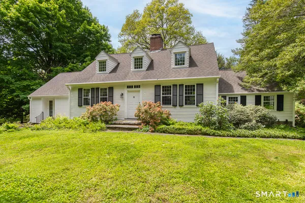 $735,000 | 446 Amity Road, Woodbridge, CT 06525