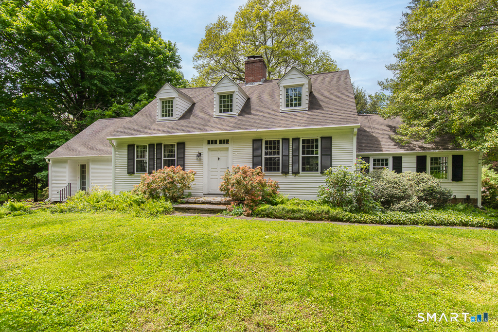 446 Amity Road Woodbridge, CT 06525 - Photo 1 of 40
