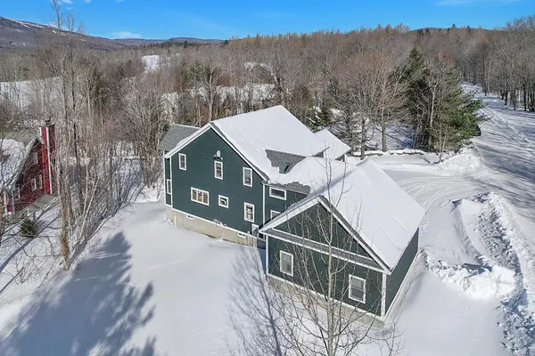 $799,000 | 42 Airport Road, West Dover, VT 05356