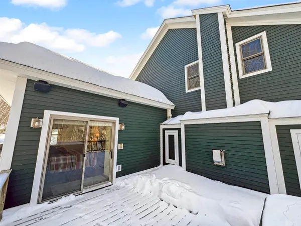 $799,000 | 42 Airport Road, West Dover, VT 05356