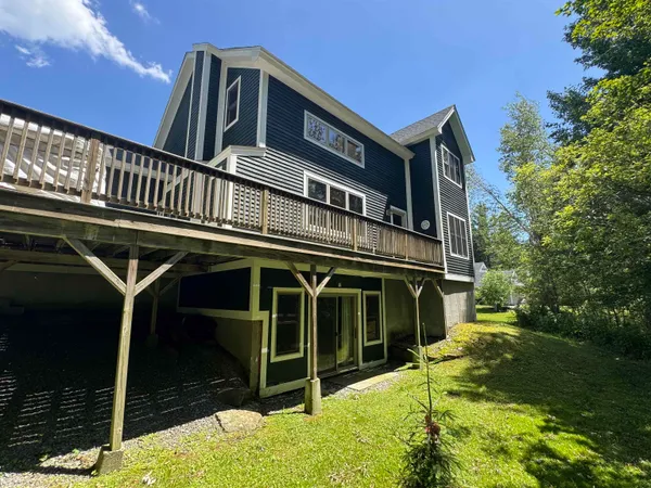 $799,000 | 42 Airport Road, West Dover, VT 05356