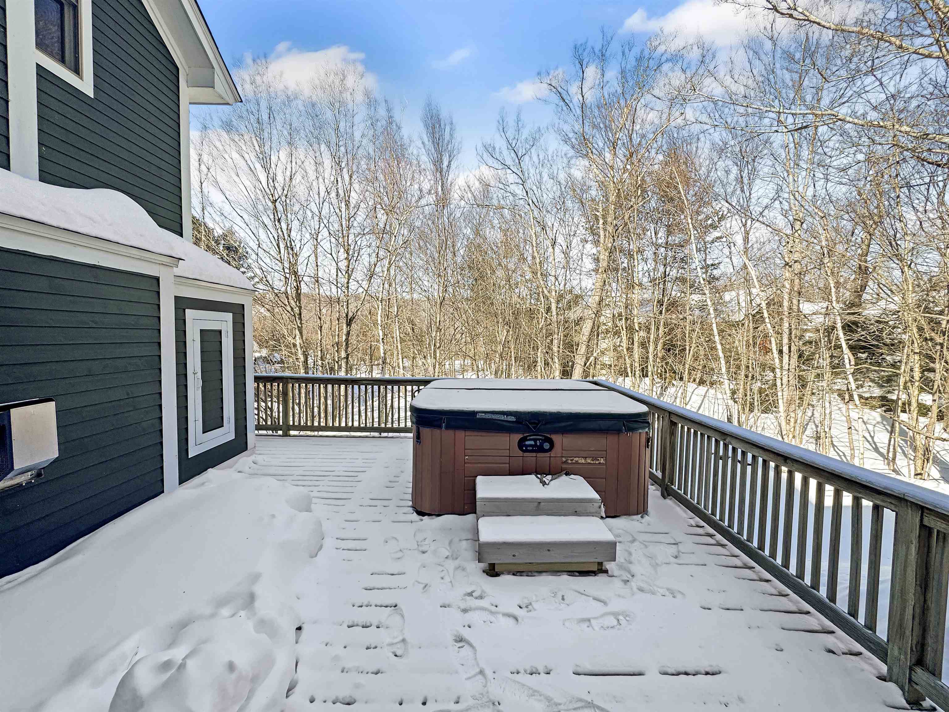 42 Airport Road West Dover, VT 05356 - Photo 4 of 36